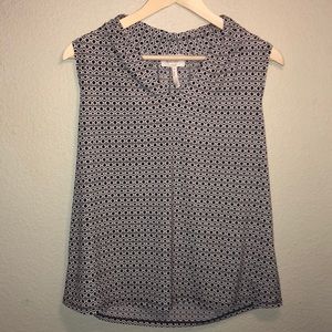 Causal black and white pentagon top!